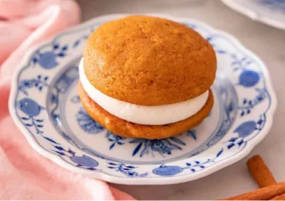 Pumpkin Whoopie Pies
